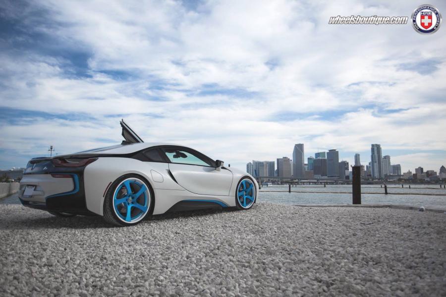  BMW i8 by Wheels Boutique 2015 года  (фото 8 из 18)